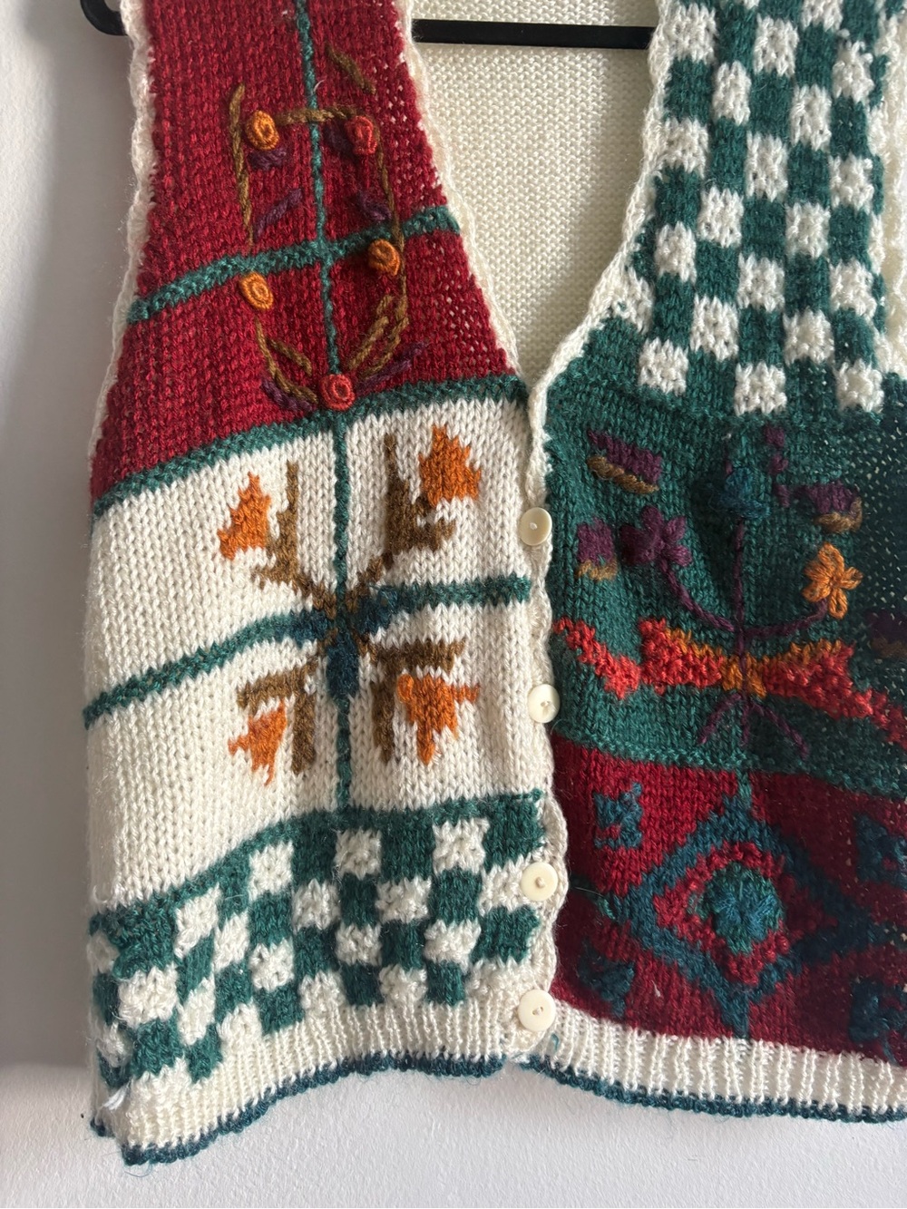 Vintage Sz L Hand Knit Holidays Christmas Winter Grandmacore Sweater Vest - Picture 4 of 7